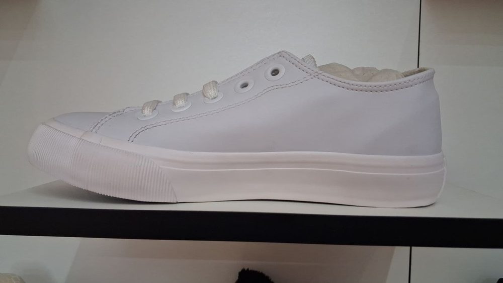Tenis Sandy Town Branco/ouro — foto 1