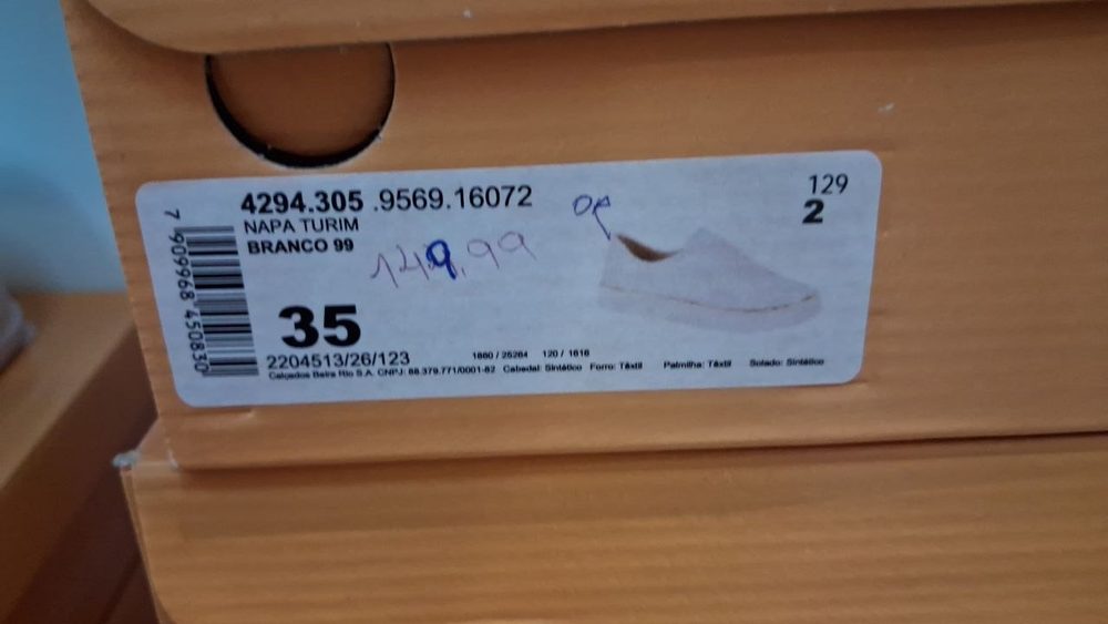 Tenis Fem. de Uso Comum C/ Sola Sint. Cabedal Sint Preto — foto 4