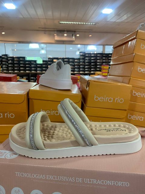 Sandalia Fem. de Uso Comum Creme Creme
