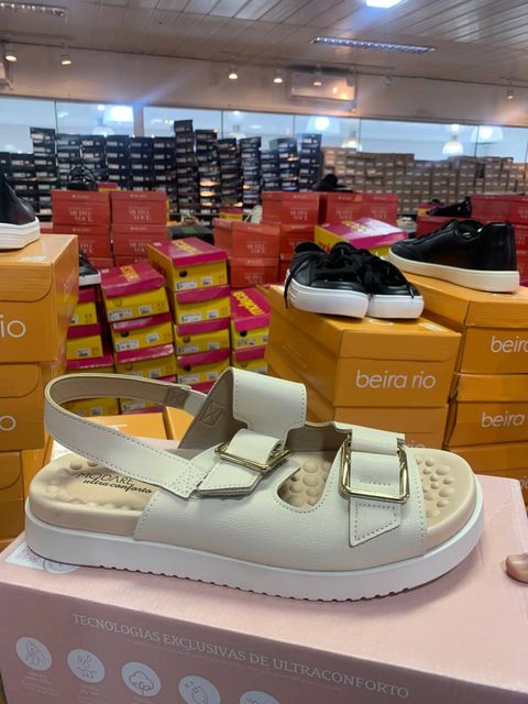 Sandalia Fem. de Uso Comum Creme Creme