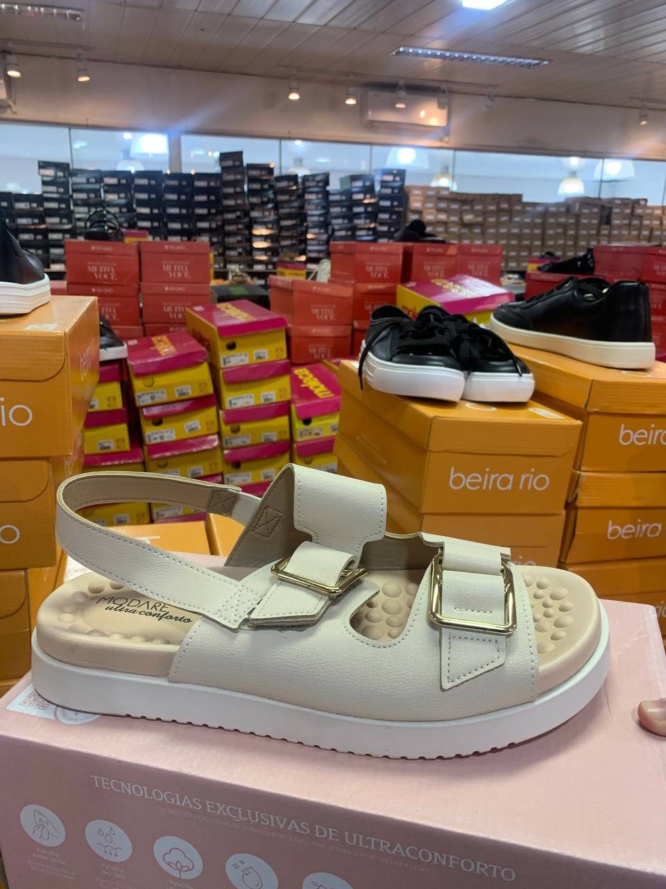 Sandalia Fem. de Uso Comum Creme Creme — foto 1