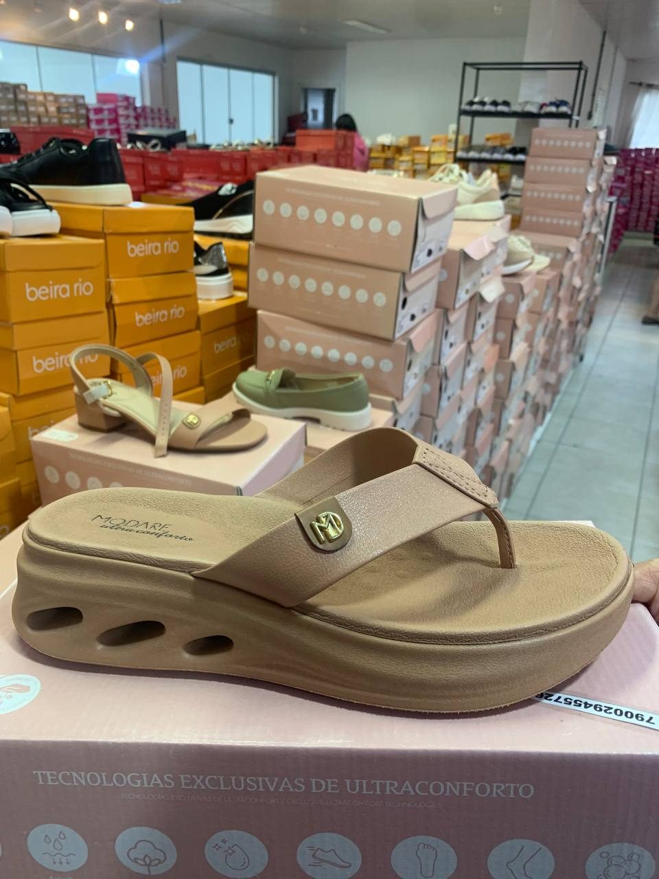 Sandalia Fem. de Uso Comum Creme Bege — foto 1