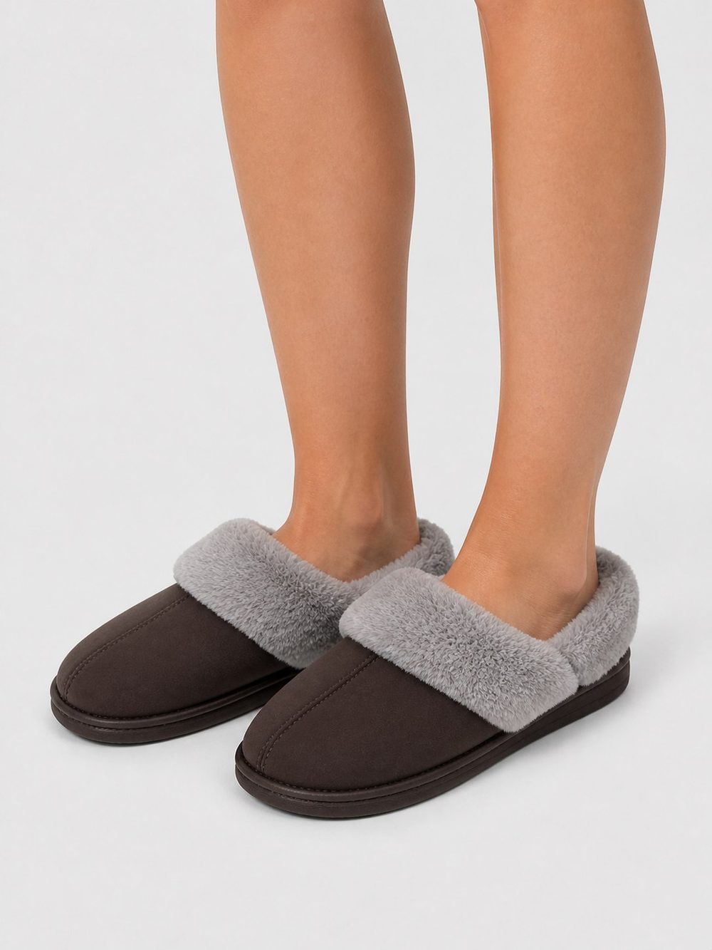 Pantufa de Uso Adulto Preto — foto 1